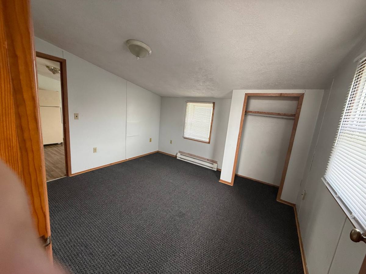 Apartment for rent at 210 S 18th St, Elwood, IN 46036