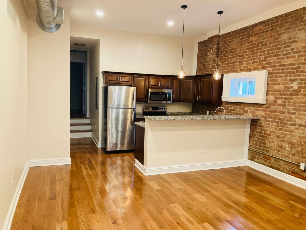 Apartment for rent at 1207 Reddour St, Pittsburgh, PA 15212