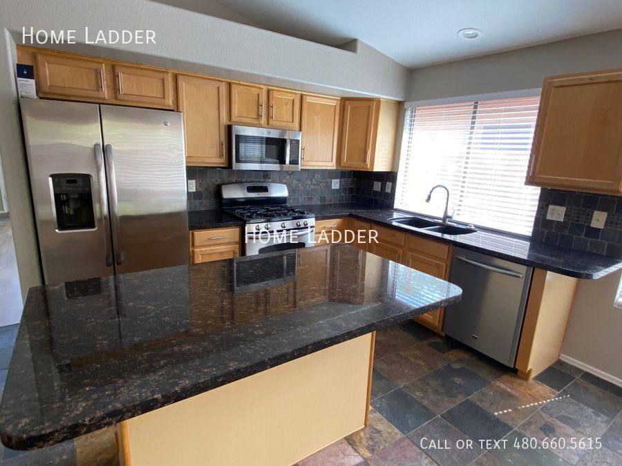 House for rent at 4723 E Weaver Rd, Phoenix, AZ 85050