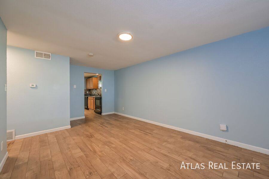 Apartment for rent at 5787 S Bannock St #7, Littleton, CO 80120