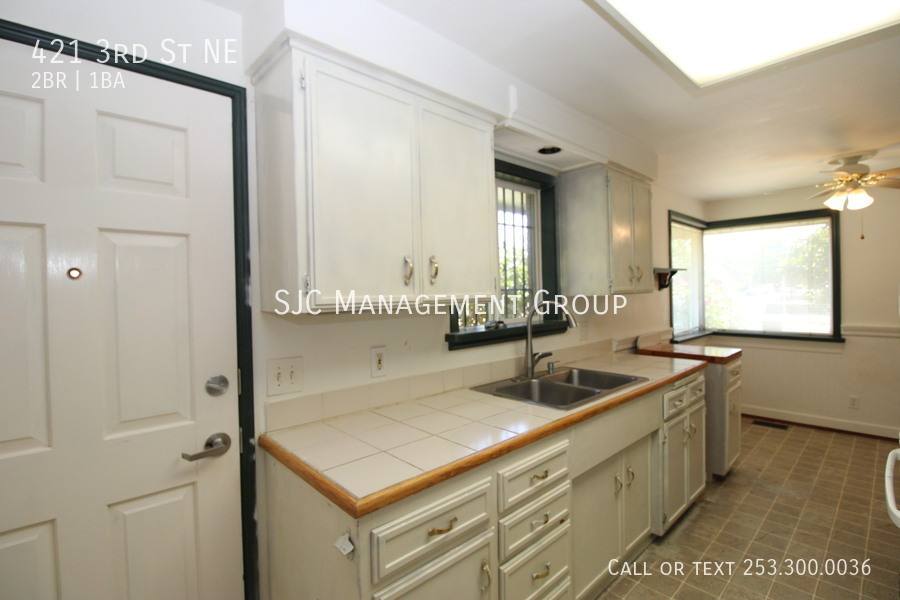 Apartment for rent at 421 3rd St NE, Auburn, WA 98002
