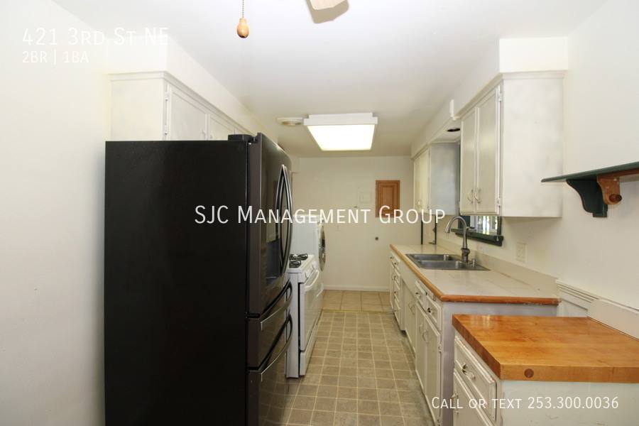 Apartment for rent at 421 3rd St NE, Auburn, WA 98002