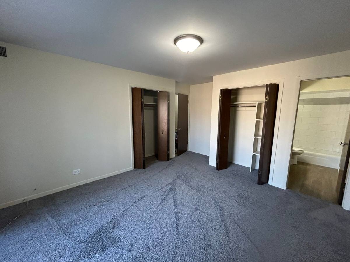 Apartment for rent at 241-245 W Main St, Lake Zurich, IL 60047