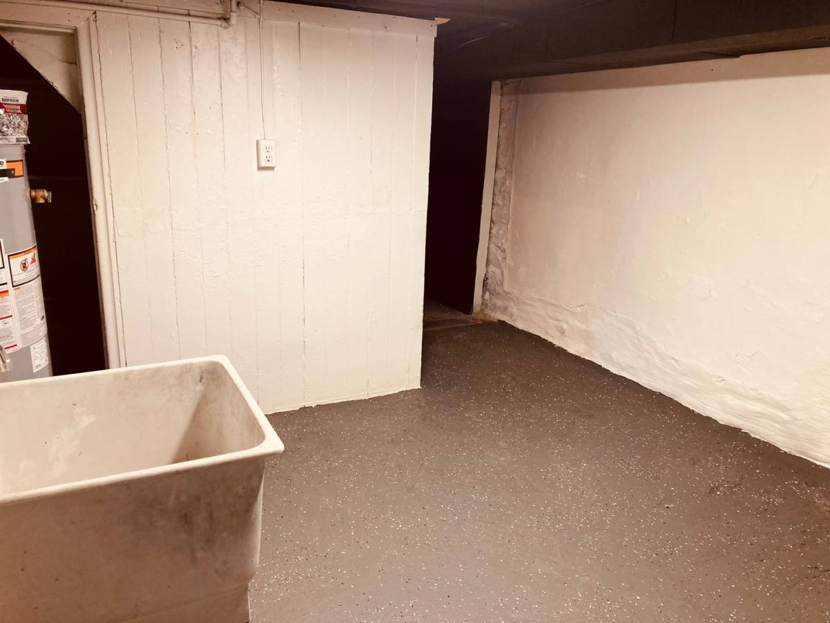 Apartment for rent at 117 Parkhurst St, Pittsburgh, PA 15212