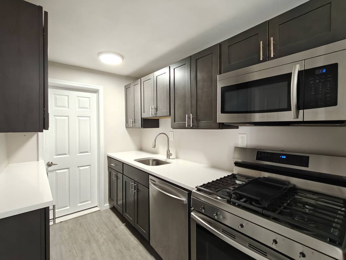 Apartment for rent at 14 N New Rd, Pleasantville, NJ 08232