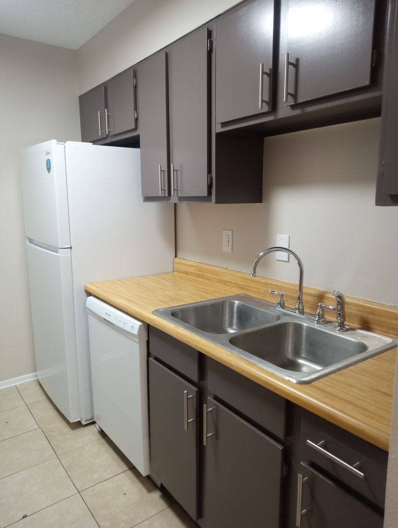 Apartment for rent at 2509 Culpepper Rd, Alexandria, LA 71301