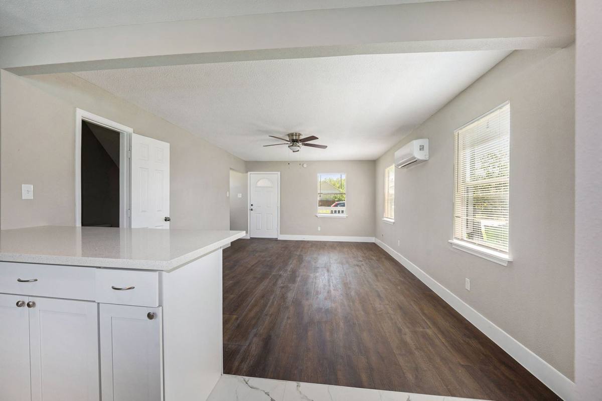 House for rent at 517 Center St, Richmond, TX 77469
