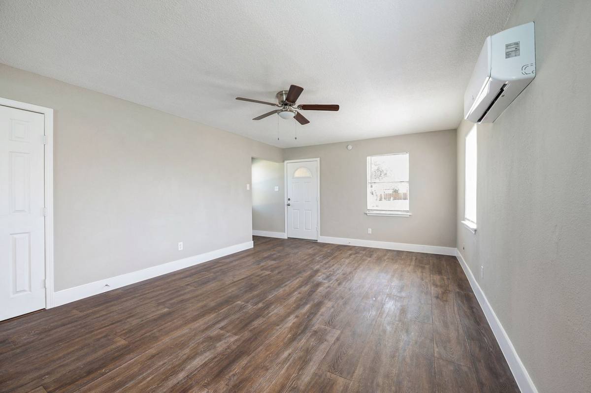 House for rent at 517 Center St, Richmond, TX 77469
