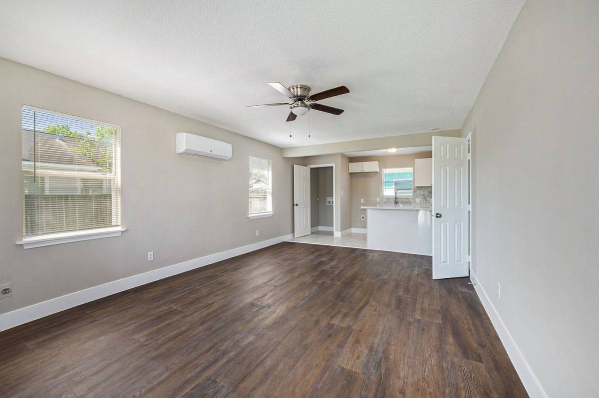 House for rent at 517 Center St, Richmond, TX 77469