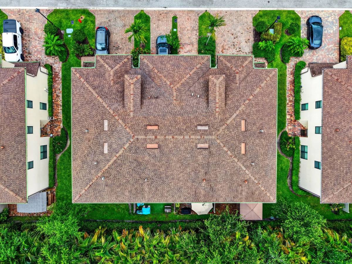 Townhouse for rent at 2833 Troubadour St, West Palm Beach, FL 33406