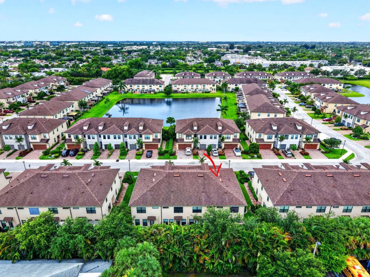 Townhouse for rent at 2833 Troubadour St, West Palm Beach, FL 33406