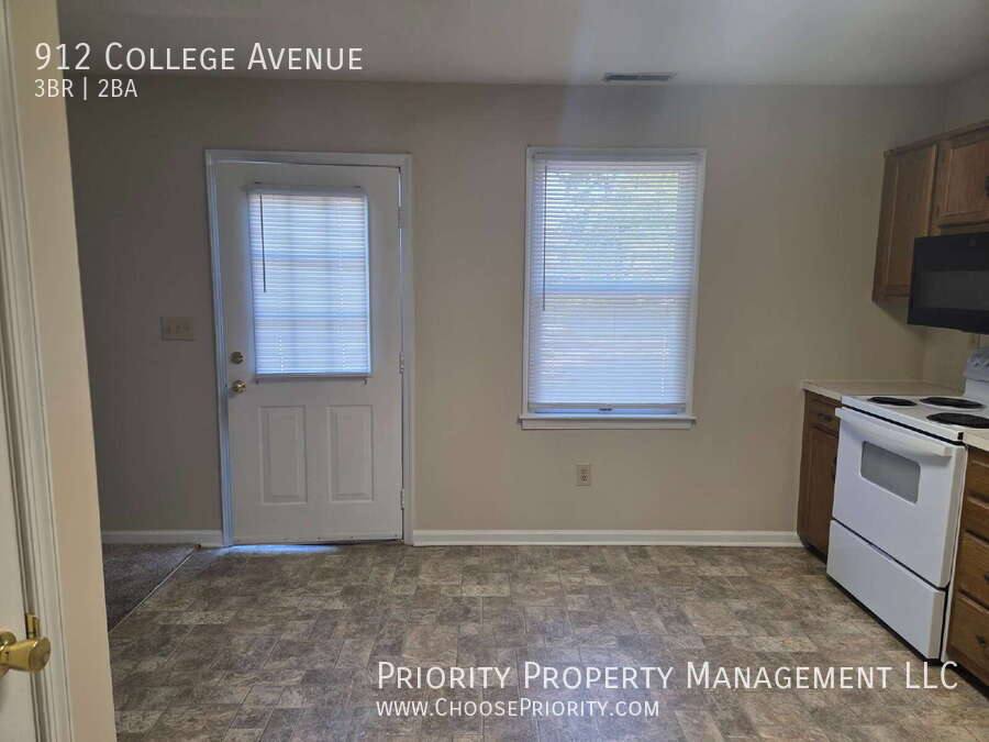 House for rent at 912 College Ave, Harrisonburg, VA 22802