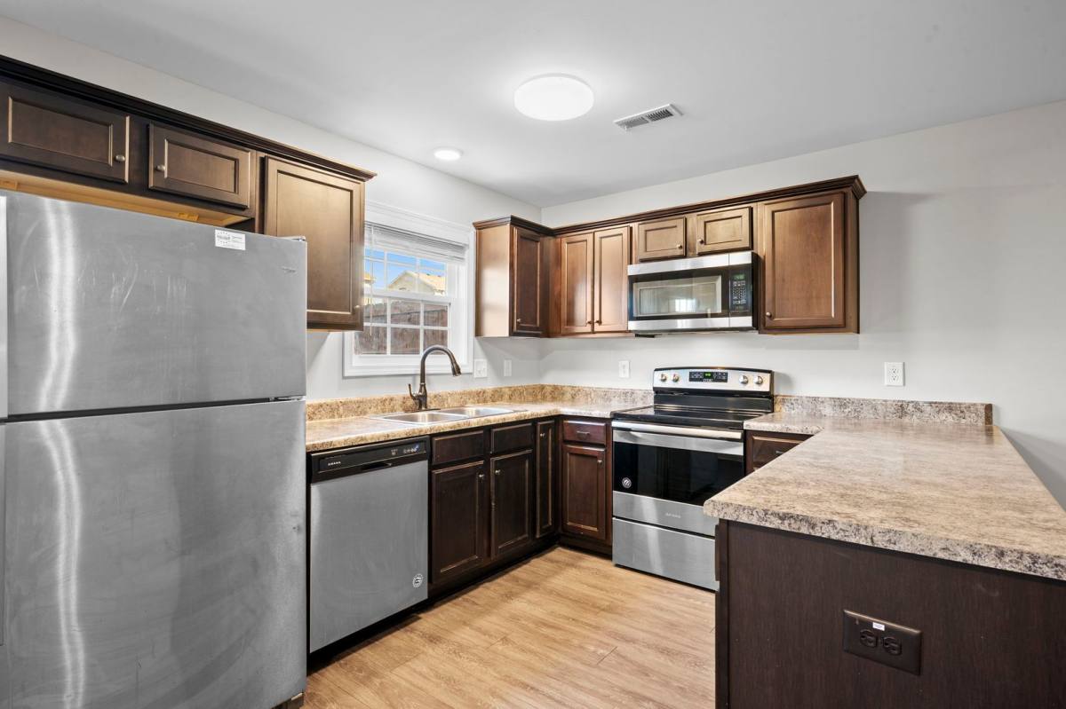 Apartment for rent at 1736 Manning Dr, Clarksville, TN 37042