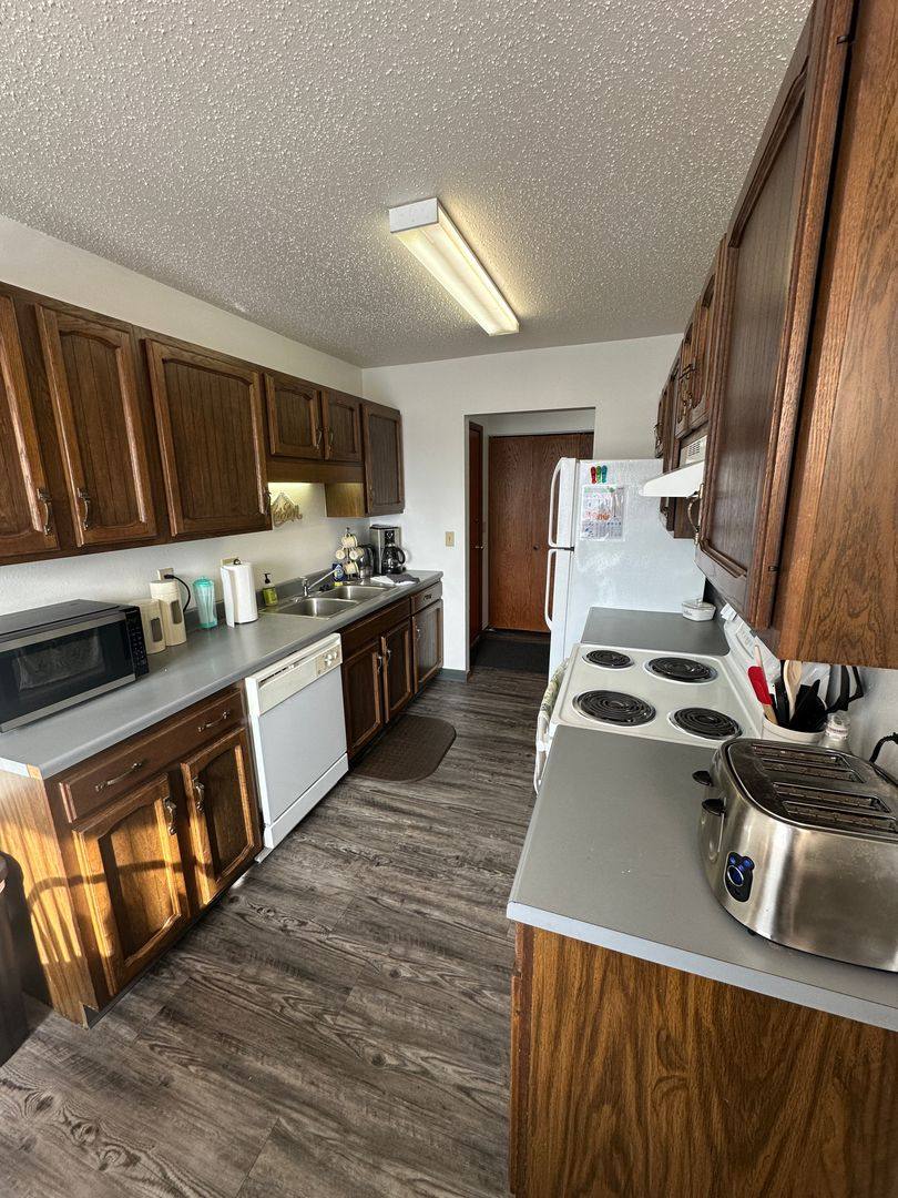Apartment for rent at 1111 14th Ave N, Wahpeton, ND 58075
