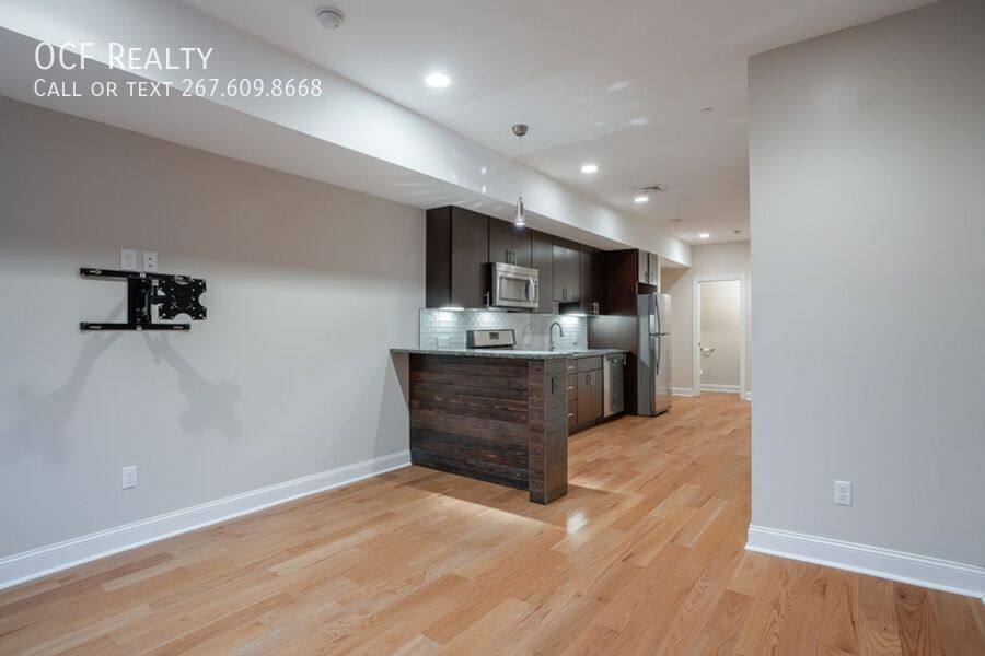 Apartment for rent at 724 N 3rd St #2F, Philadelphia, PA 19123