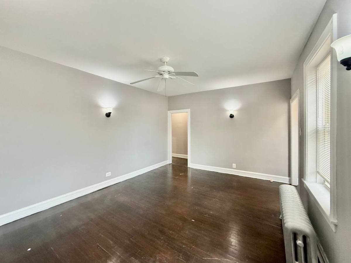 Apartment for rent at 6300-10 N Leavitt 2200-06 W Rosemont, Chicago, IL 60659