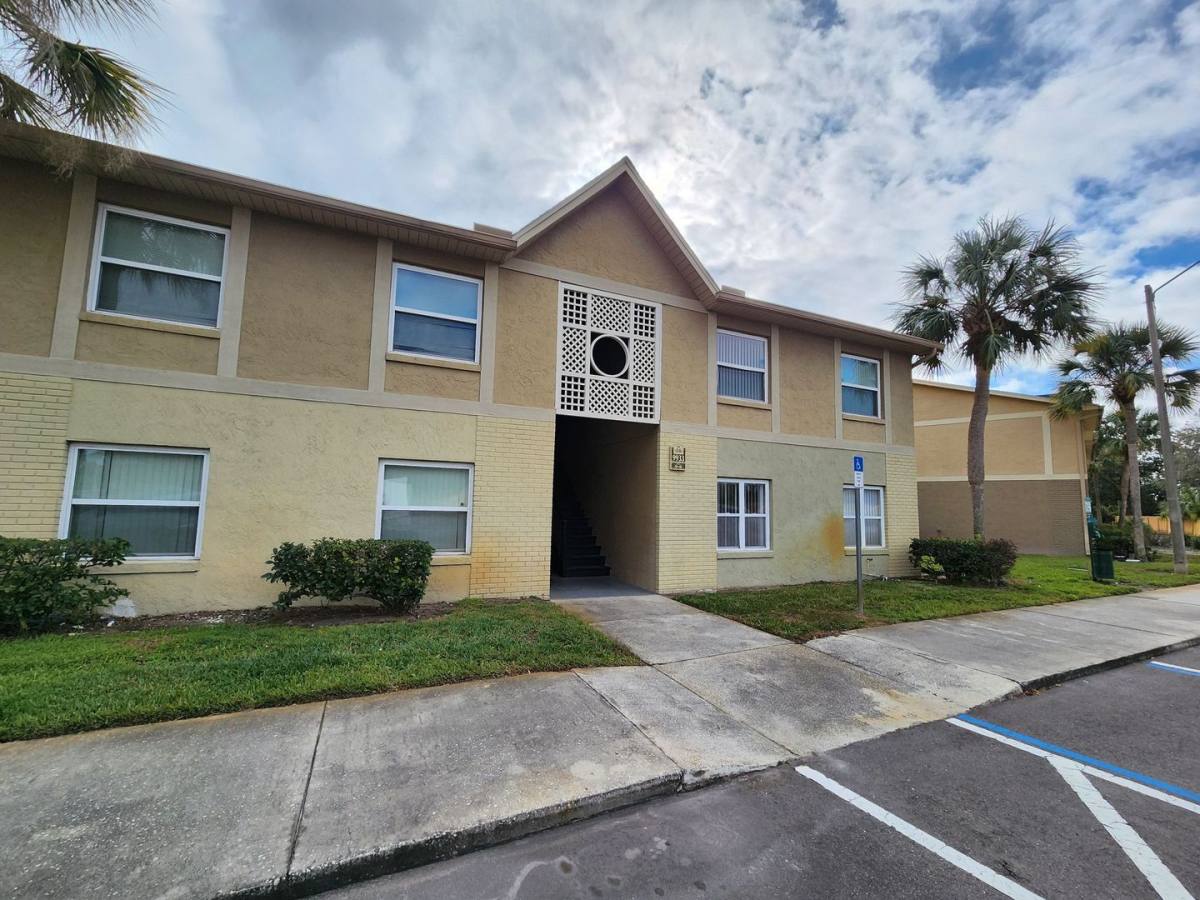 Apartment for rent at 9933 Sweepstakes Lane, Orlando, FL 32837