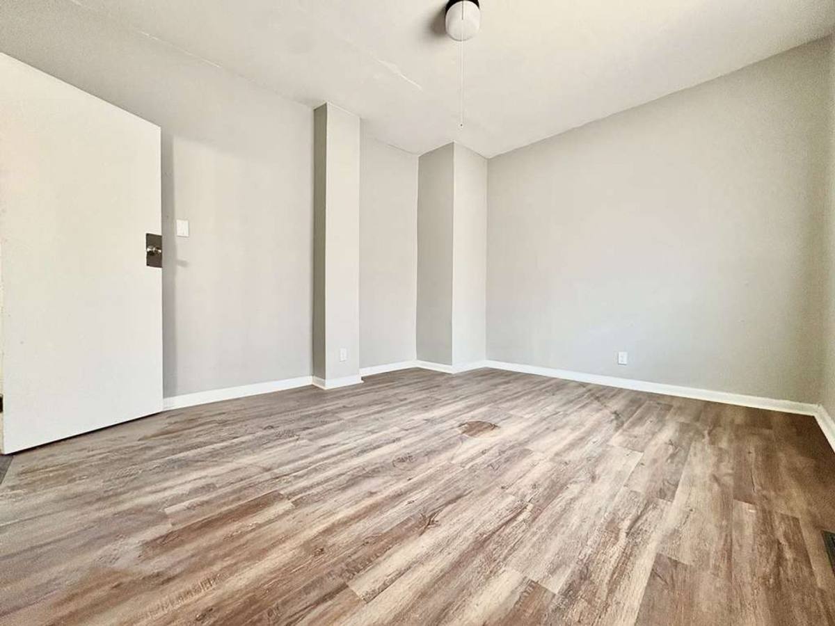 Apartment for rent at 3312 Mishawaka Ave, South Bend, IN 46615
