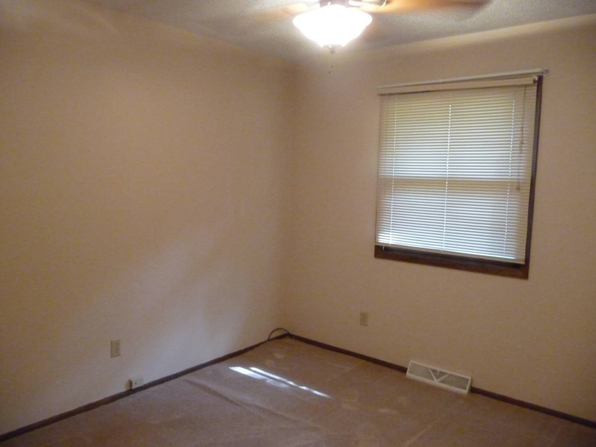 House for rent at 1047 Tyler St, Shakopee, MN 55379