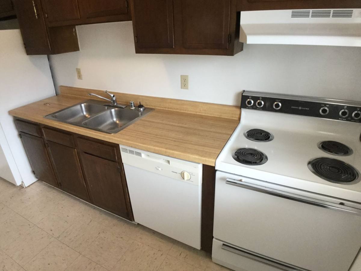 Apartment for rent at 1407 Pickett St, Radford, VA 24141