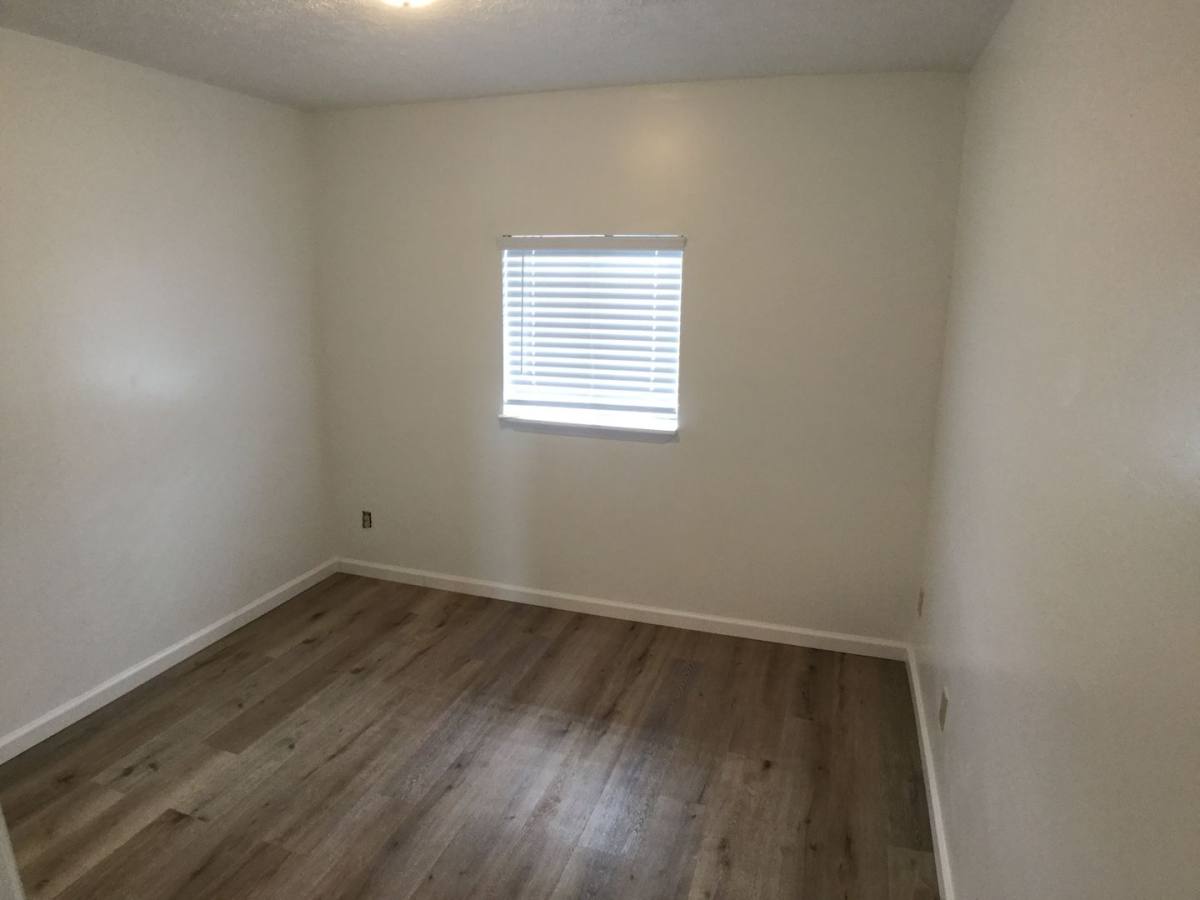 Apartment for rent at 1407 Pickett St, Radford, VA 24141