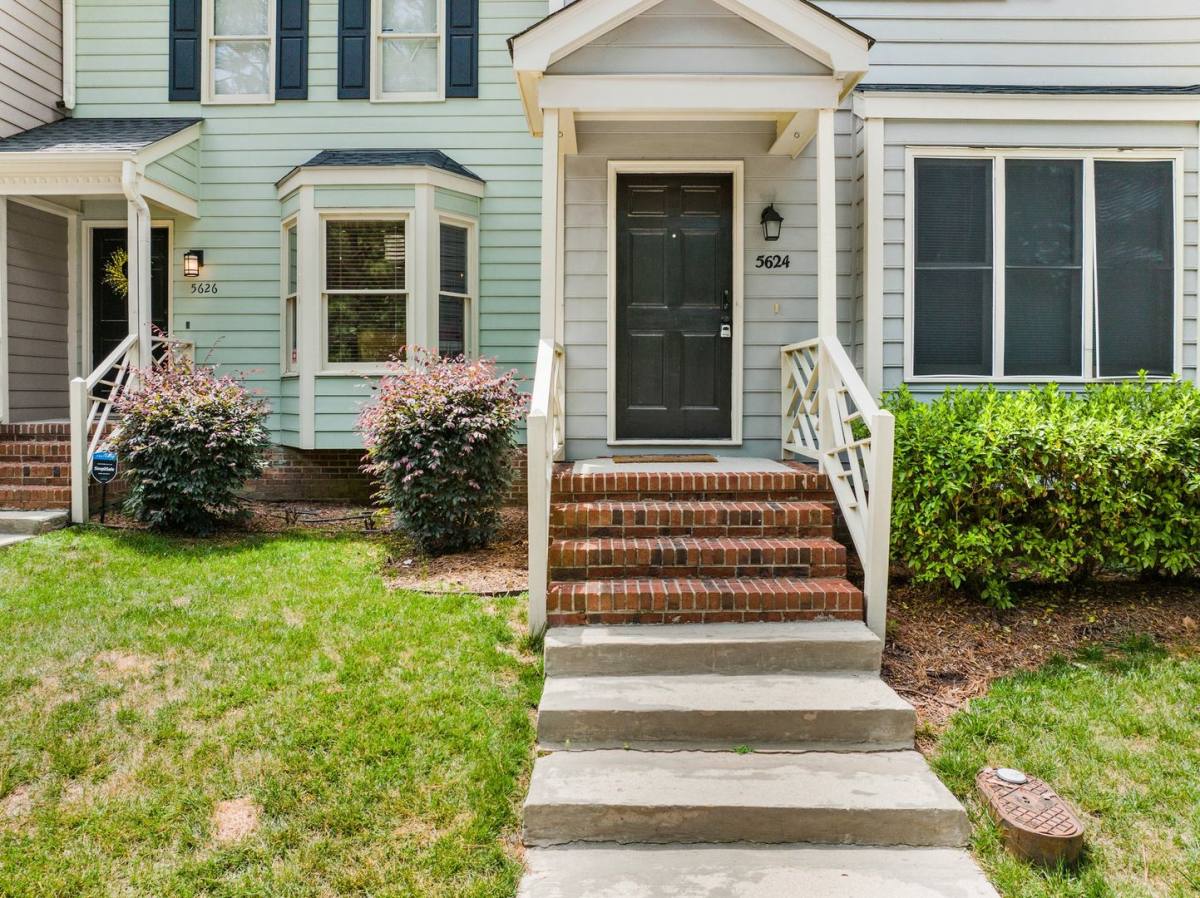 Townhouse for rent at 5624 Darrow Dr, Raleigh, NC 27612