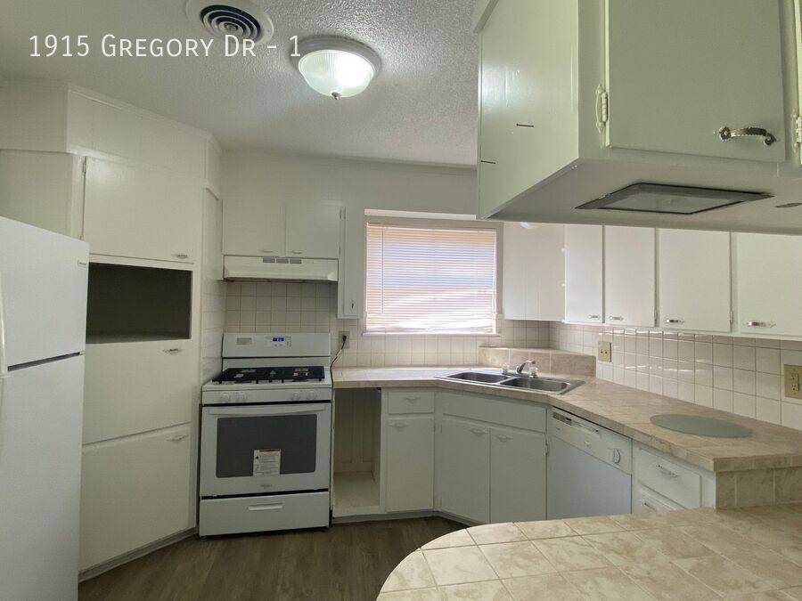 Apartment for rent at 1915 Gregory Dr #1, Amarillo, TX 79106