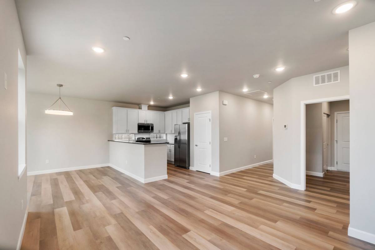 Townhouse for rent at 11725 -11727 4th Ave E, Tacoma, WA 98445