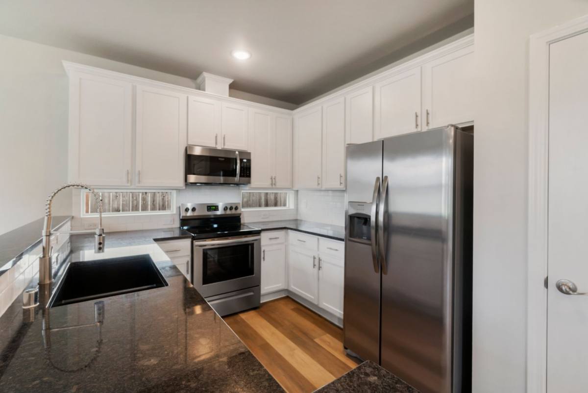 Townhouse for rent at 11725 -11727 4th Ave E, Tacoma, WA 98445