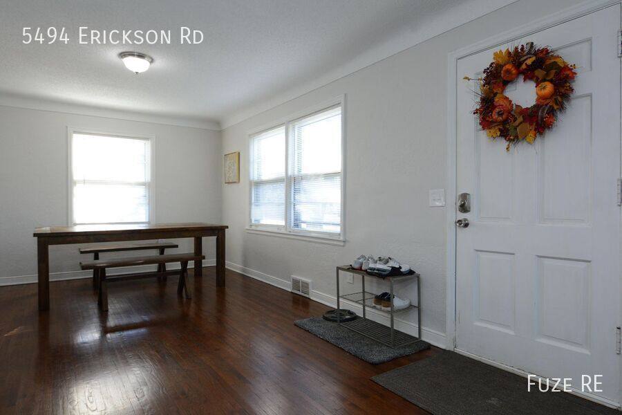 House for rent at 5494 Erickson Rd, Saint Paul, MN 55112