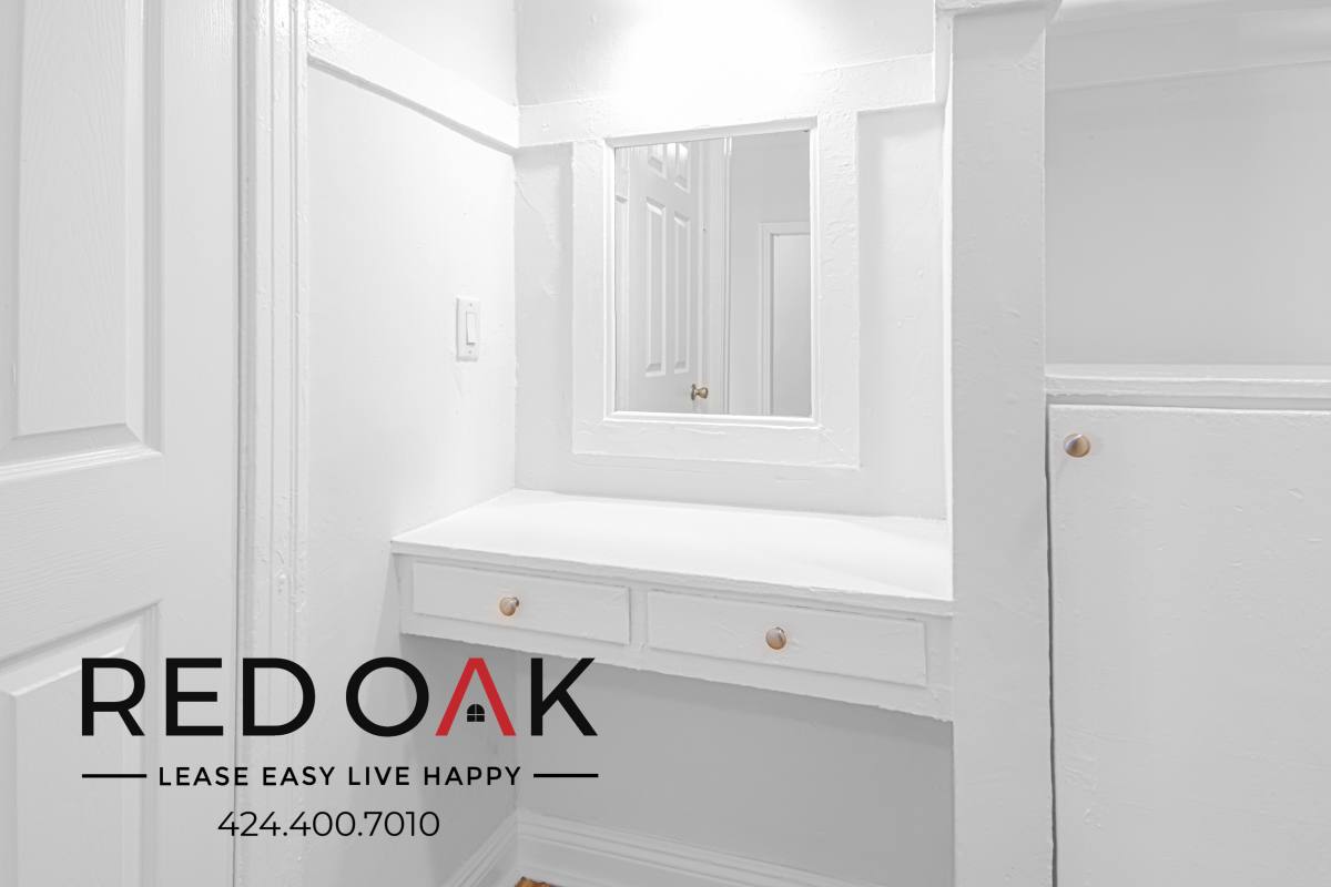 Apartment for rent at 1839 W 12th St #304, Los Angeles, CA 90006