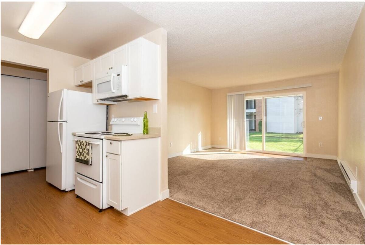 Apartment for rent at 1936 F St SE, Auburn, WA 98002