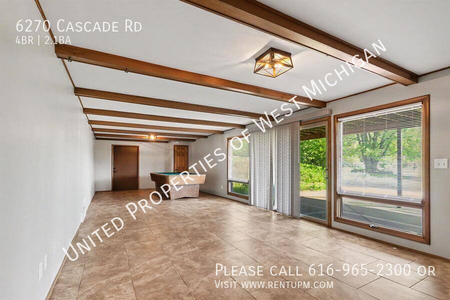 House for rent at 6270 Cascade Rd, Grand Rapids, MI 49546