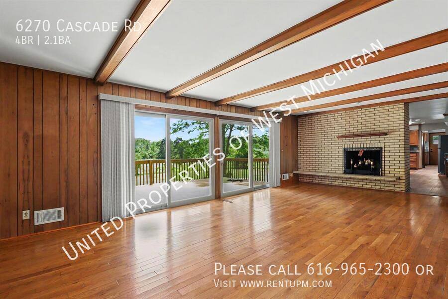 House for rent at 6270 Cascade Rd, Grand Rapids, MI 49546