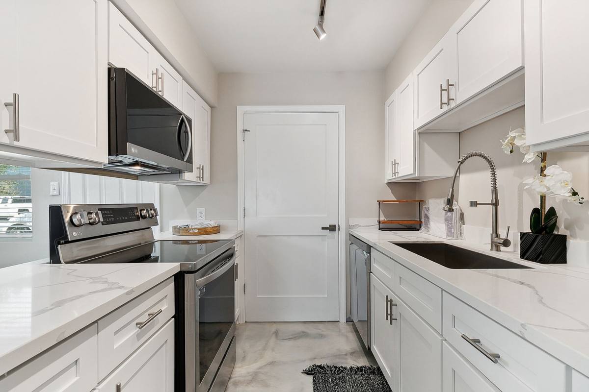 Townhouse for rent at 417-D Sugar Pine St, La Place, LA 70068
