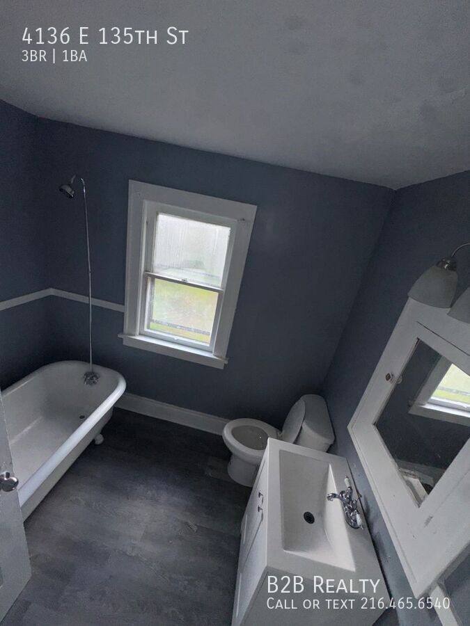 Apartment for rent at 4136 E 135th St, Cleveland, OH 44105