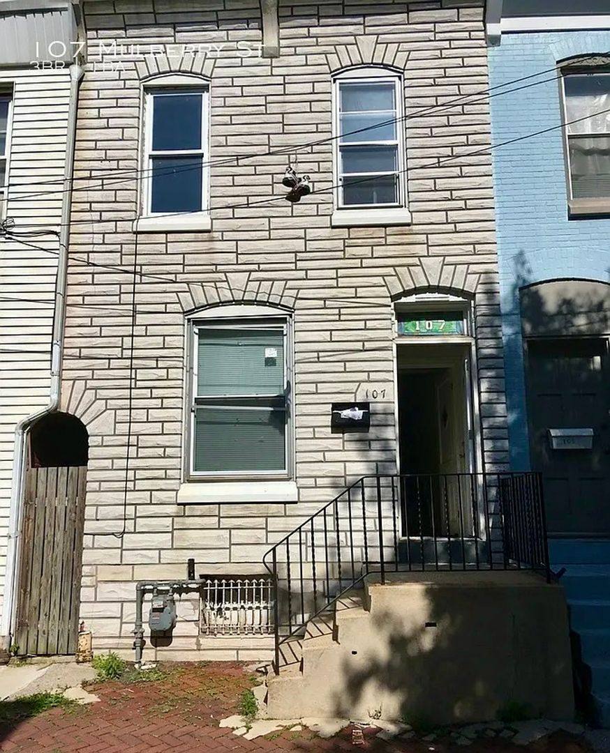 House for rent at 107 Mulberry St, Reading, PA 19601