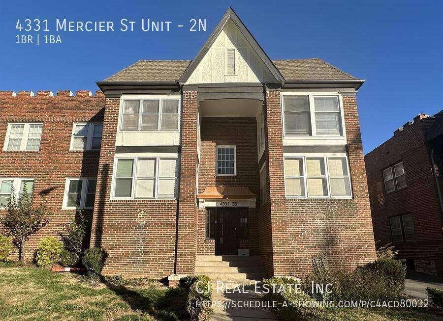 Apartment for rent at 4331 Mercier St #2N, Kansas City, MO 64111