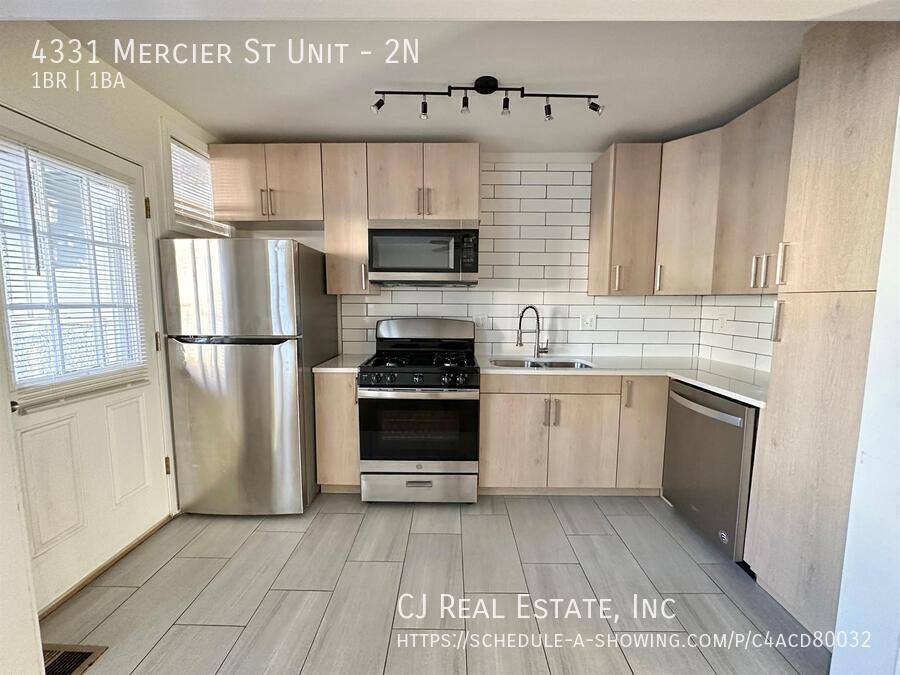 Apartment for rent at 4331 Mercier St #2N, Kansas City, MO 64111