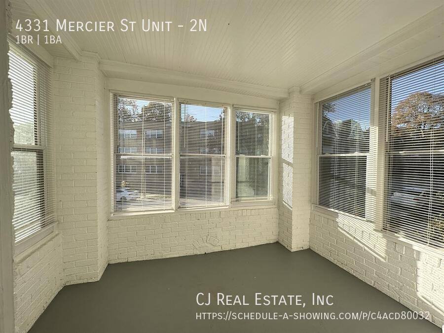 Apartment for rent at 4331 Mercier St #2N, Kansas City, MO 64111