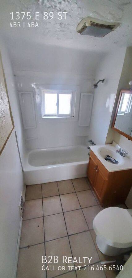 House for rent at 1375 E 89 St, Cleveland, OH 44106