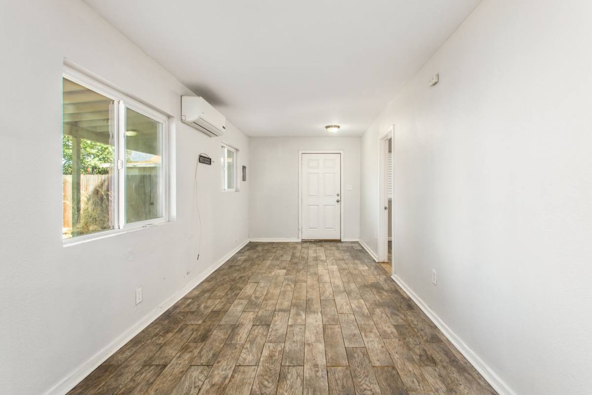 Apartment for rent at 14993 Yucca Ave, Fontana, CA 92335