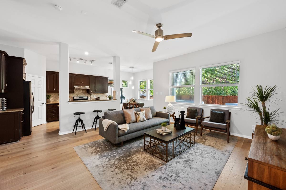 Townhouse for rent at 1009 Taulbee Lane #G, Austin, TX 78757