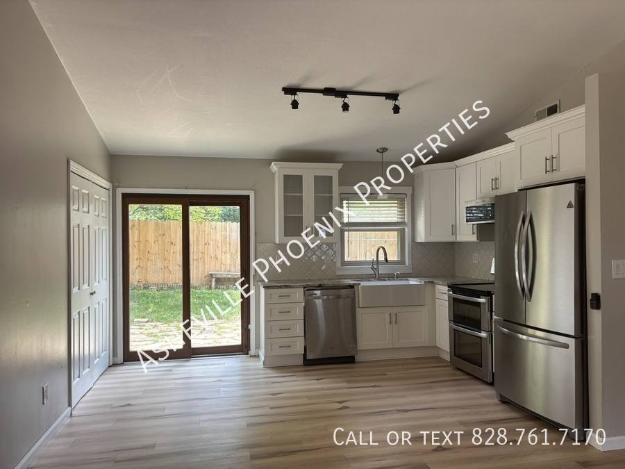 House for rent at 6 Ashwood Dr, Asheville, NC 28803