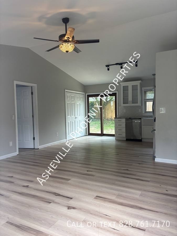 House for rent at 6 Ashwood Dr, Asheville, NC 28803