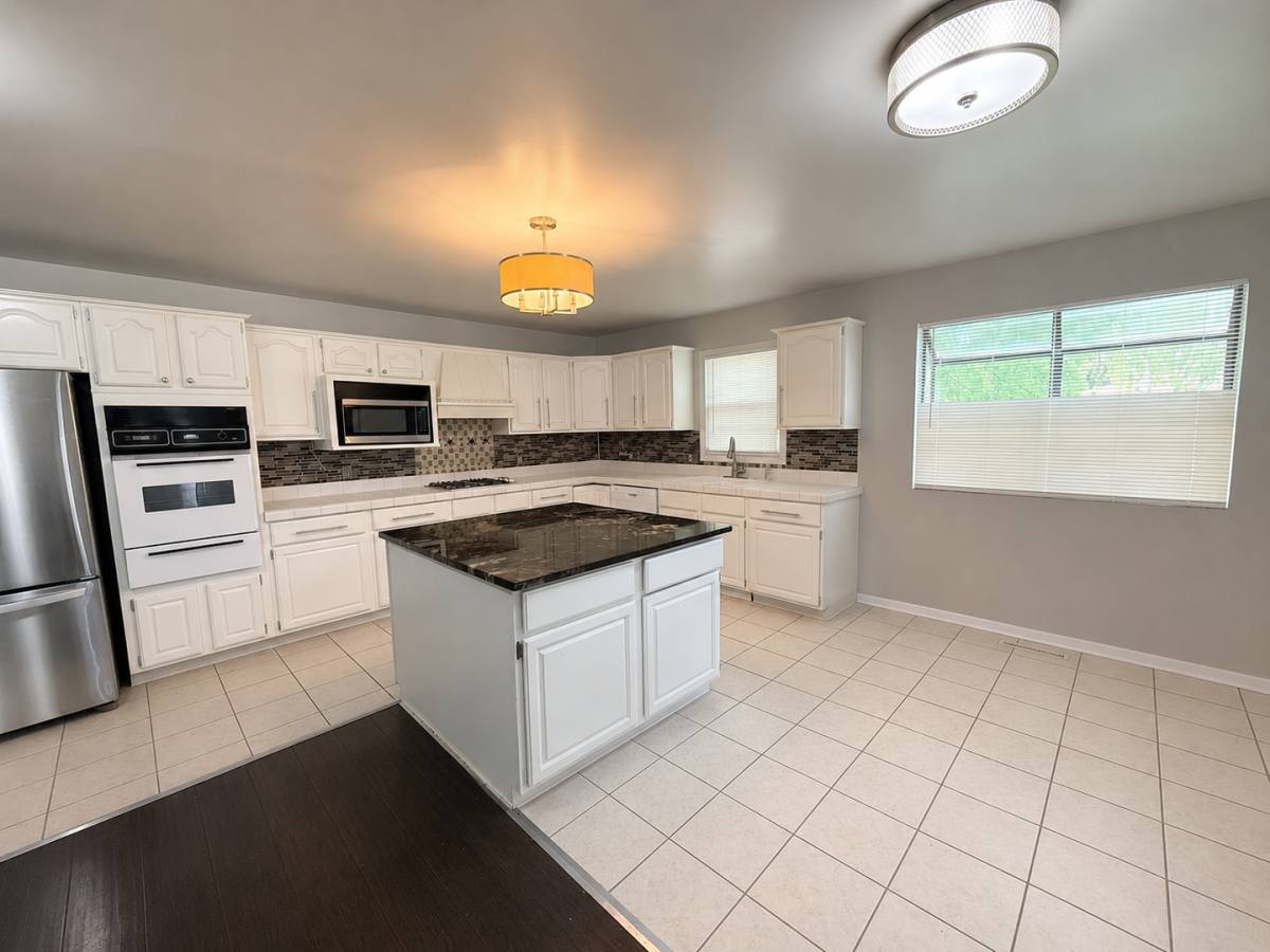 Apartment for rent at 1956 Crestmoor Court SE, Grand Rapids, MI 49508