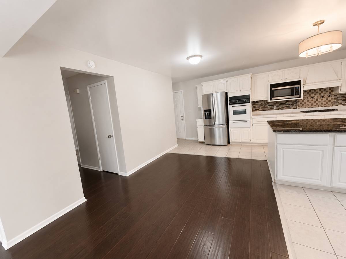 Apartment for rent at 1956 Crestmoor Court SE, Grand Rapids, MI 49508