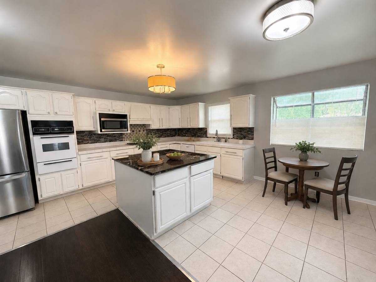 Apartment for rent at 1956 Crestmoor Court SE, Grand Rapids, MI 49508