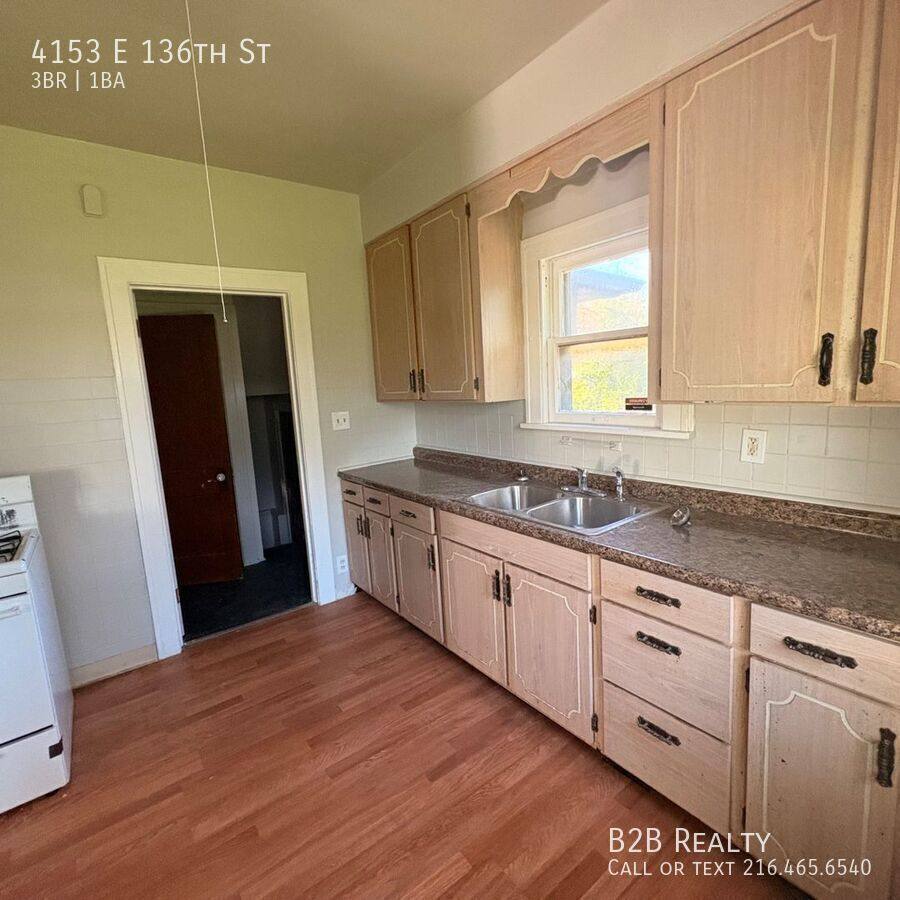 Apartment for rent at 4153 E 136th St, Cleveland, OH 44105