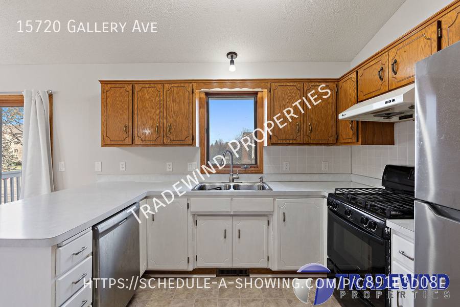 House for rent at 15720 Gallery Ave, Saint Paul, MN 55124